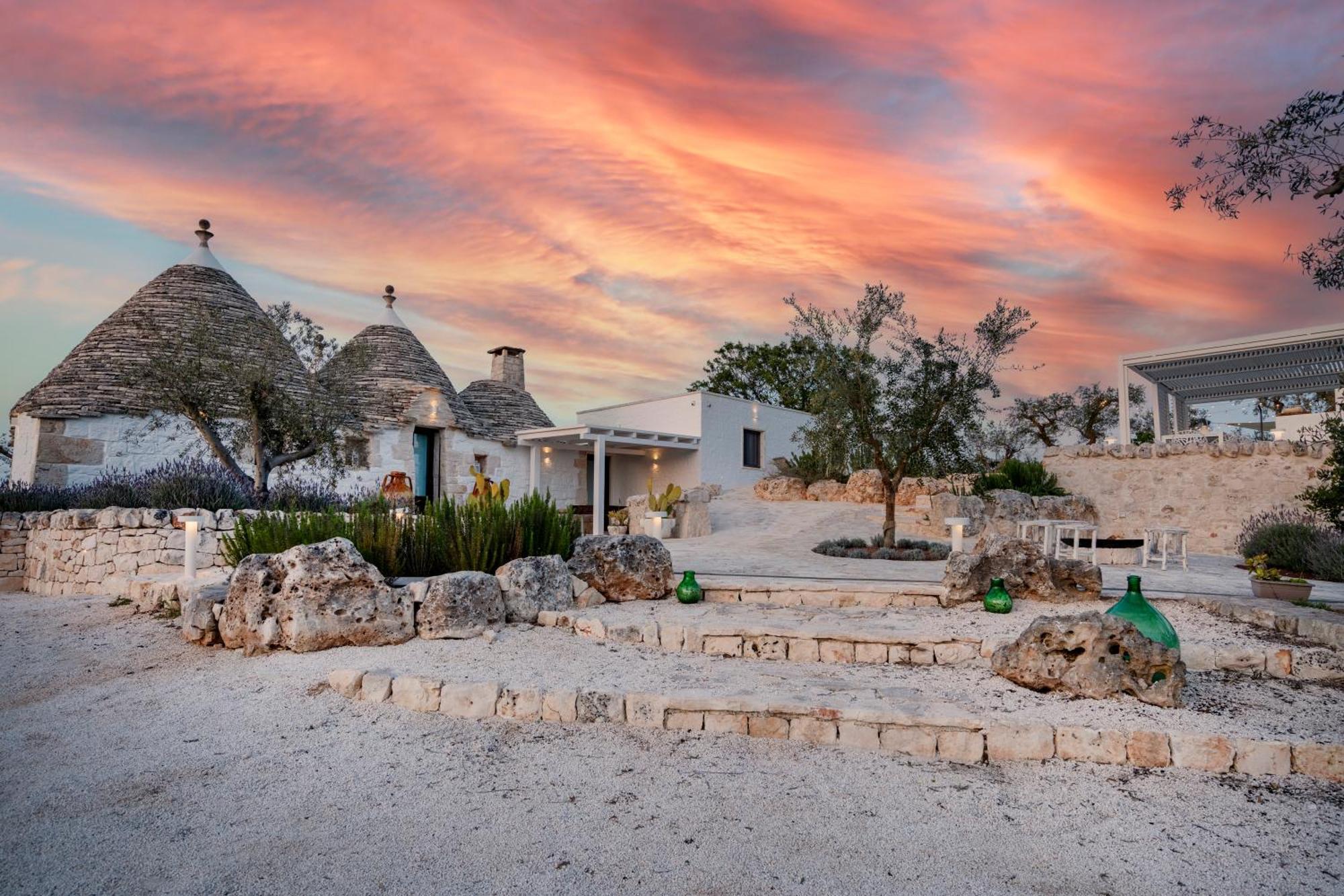 Trullo Perla Greta - Luxury Country Villa & Private Heated Pool Alberobello Exterior photo