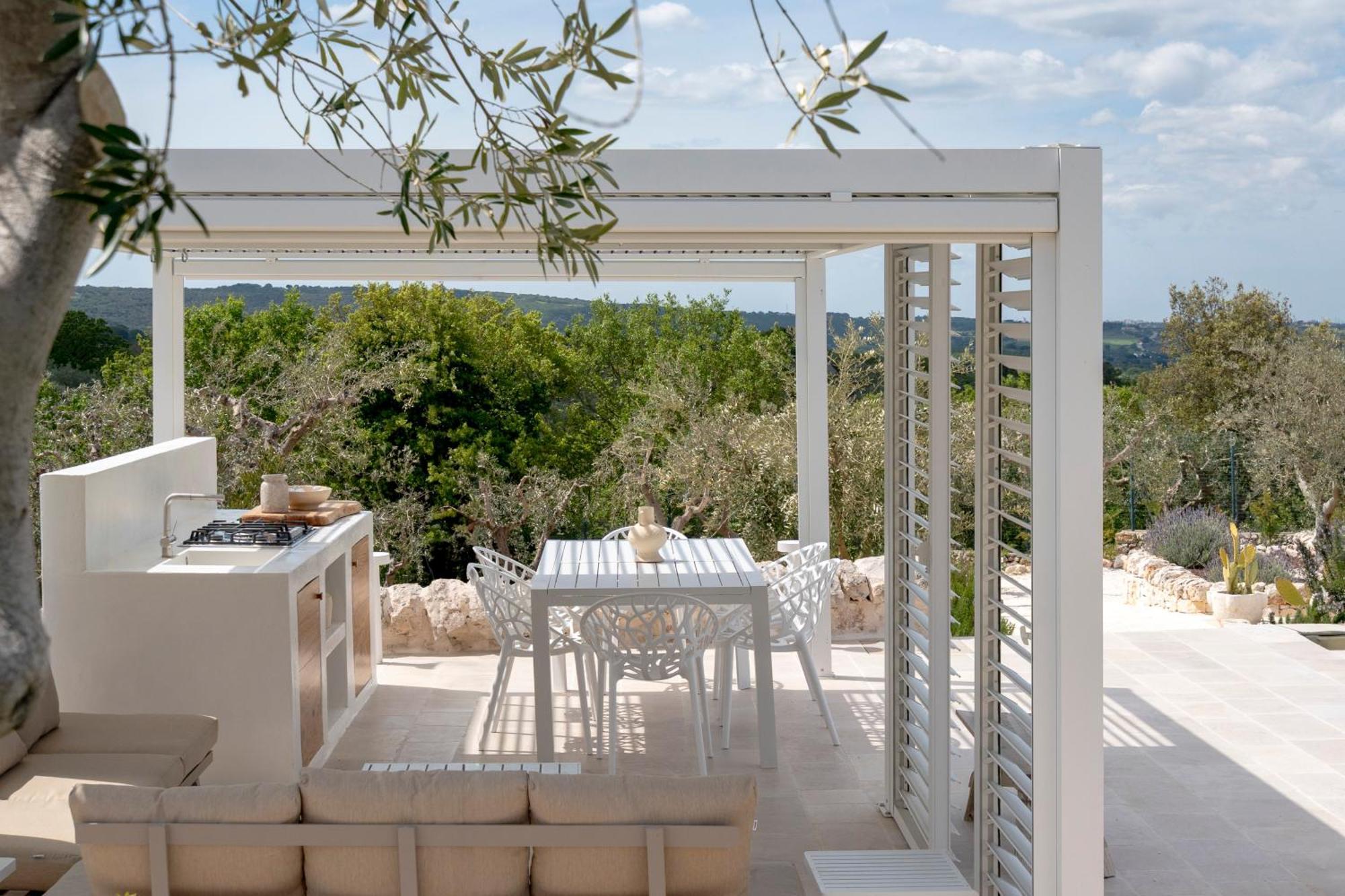 Trullo Perla Greta - Luxury Country Villa & Private Heated Pool Alberobello Exterior photo